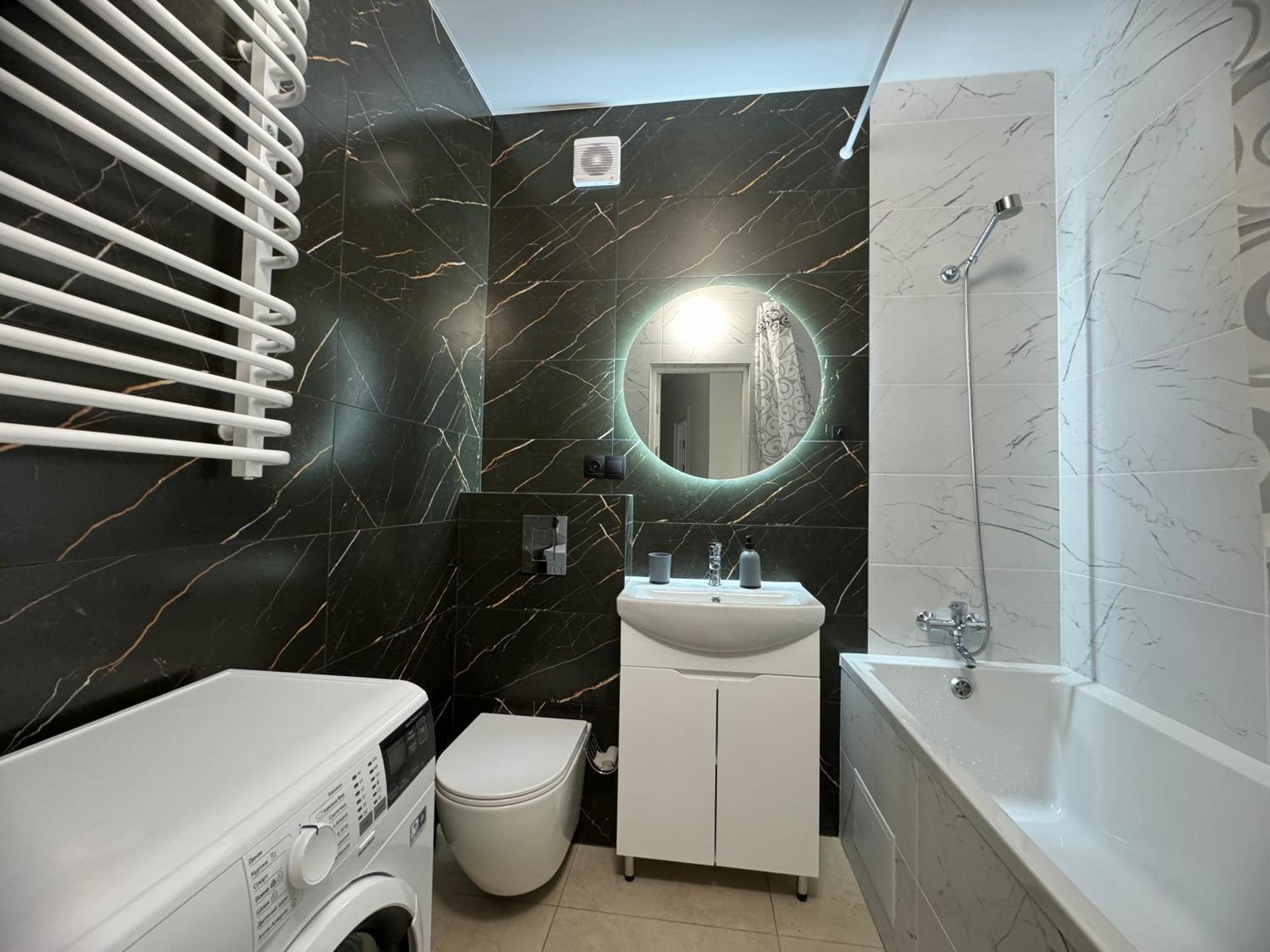 Apartment For You Ivano-Frankivsk Luaran gambar